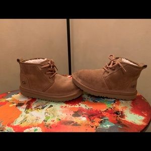 Ugg size 1 kids..Good Condition